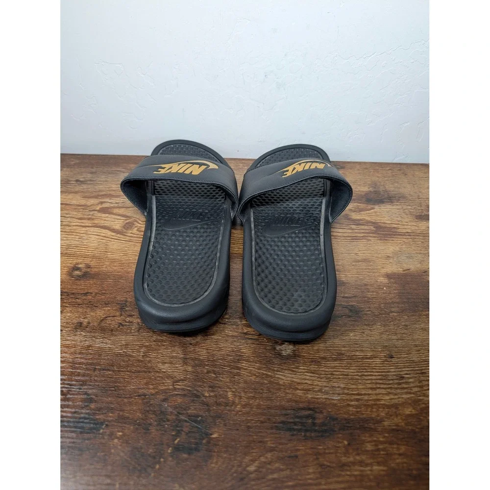 Nike Benassi JDI Slides Black Metallic Gold Mens 8 Womens 9